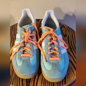 ADIDAS GAZELLE INDOOR PRELOVED BLUE GUM SNEAKERS